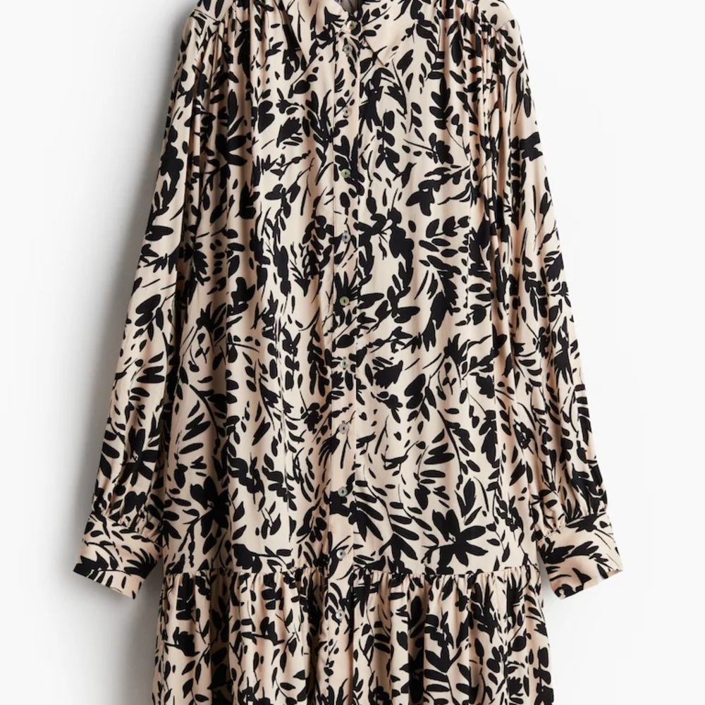 H&M Black and Cream Long Sleeve Dress